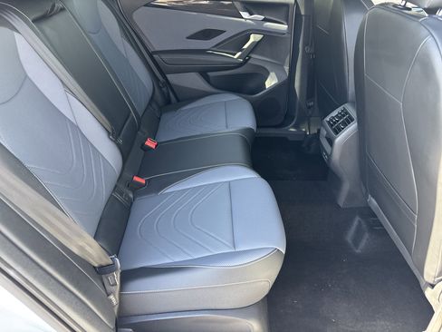 Certified 2025 Volkswagen Tiguan SE R-Line AWD/4WD image 11