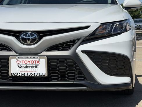 Used 2024 Toyota Camry SE w/ Convenience Package FWD image 9