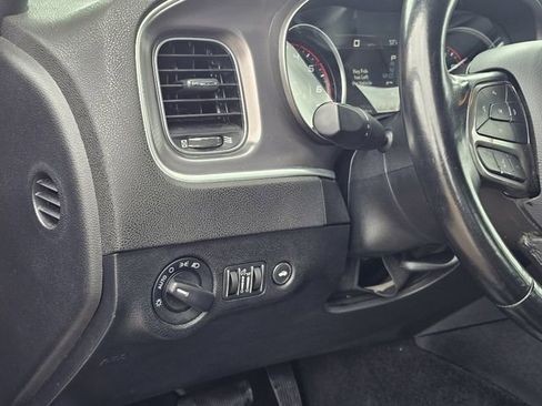 Used 2021 Dodge Charger SXT w/ Leather Interior Group image 19