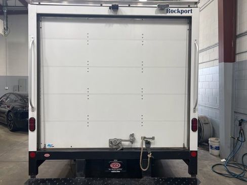 Used 2023 Ford Transit 350 DRW RWD image 5