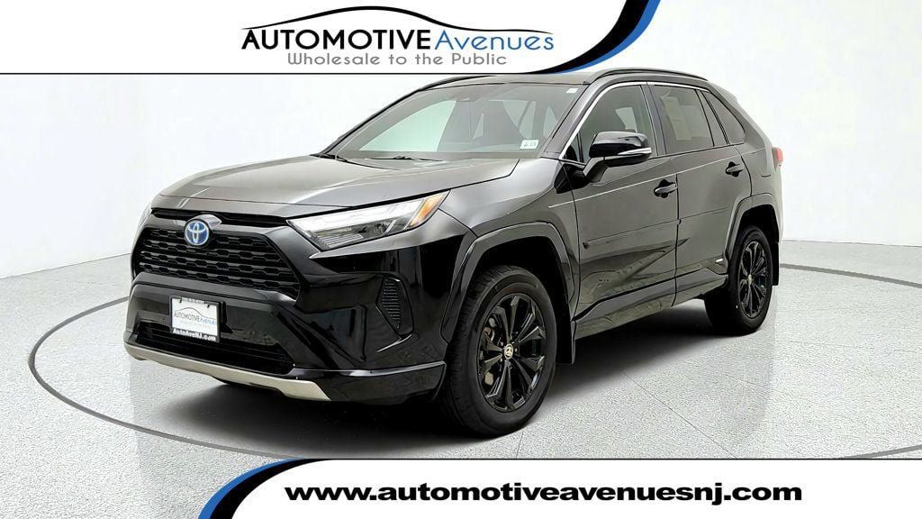 Used 2023 Toyota RAV4 SE w/ Convenience Package AWD/4WD image 1