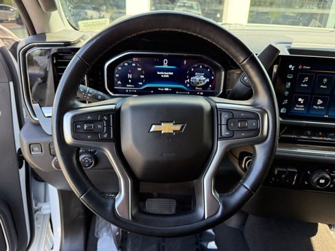 Used 2024 Chevrolet Silverado 2500 LT AWD/4WD image 29