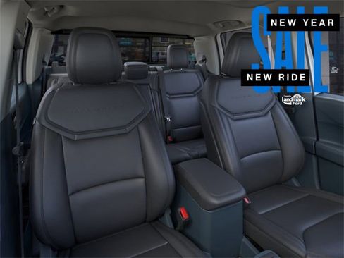 New 2025 Ford Maverick Lariat w/ Black Appearance Package image 10