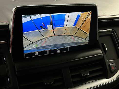 Used 2021 Chevrolet Suburban RST image 23