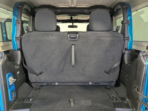 Used 2020 Jeep Wrangler Sport AWD/4WD image 26