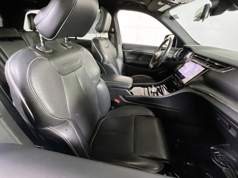 Used 2023 Jeep Grand Cherokee Overland w/ Adv Protech Group III image 28