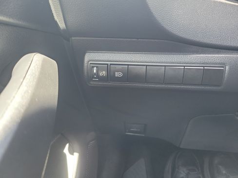 Certified 2025 Toyota Corolla LE FWD image 28