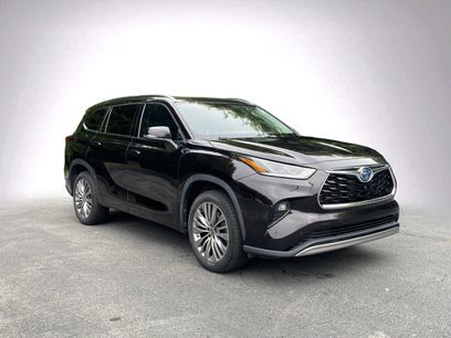 Used 2022 Toyota Highlander Platinum