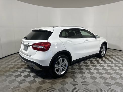 Used 2018 Mercedes-Benz GLA 250 4MATIC image 7