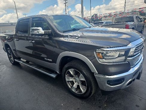 Used 2019 RAM 1500 Laramie AWD/4WD image 2