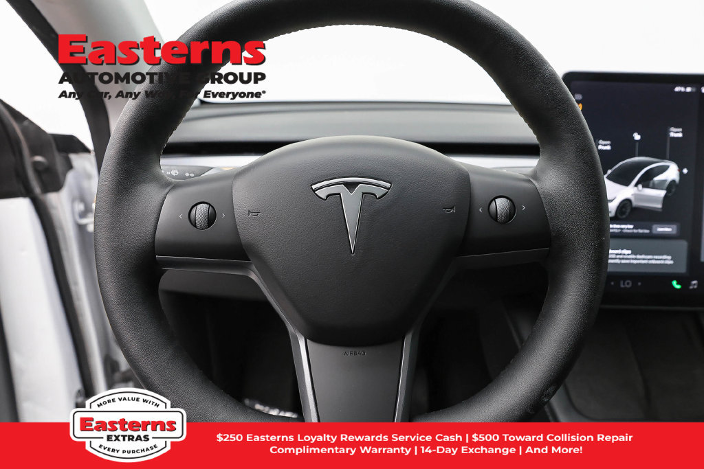 Used 2021 Tesla Model Y Long Range AWD/4WD image 11