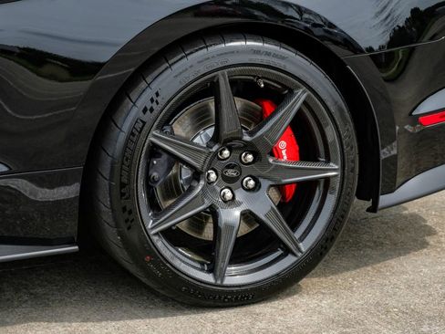 Used 2020 Ford Mustang Shelby GT500 w/ Carbon Fiber Track Pack RWD image 59