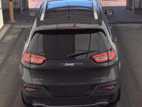 Used 2016 Jeep Cherokee Limited AWD/4WD image 6