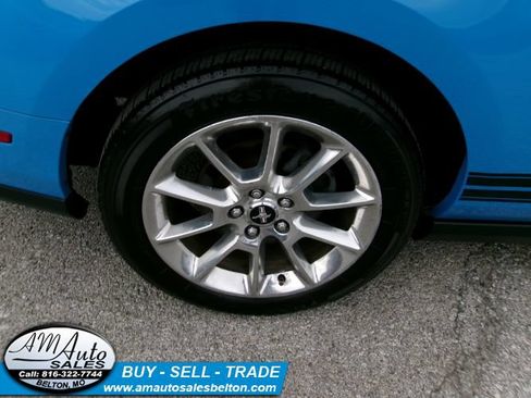 Used 2010 Ford Mustang Coupe RWD image 19