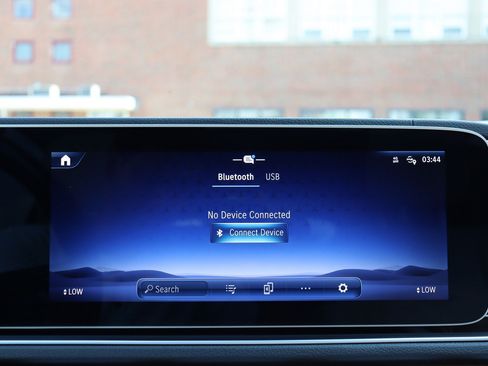 Used 2024 Mercedes-Benz GLS 450 4MATIC image 32
