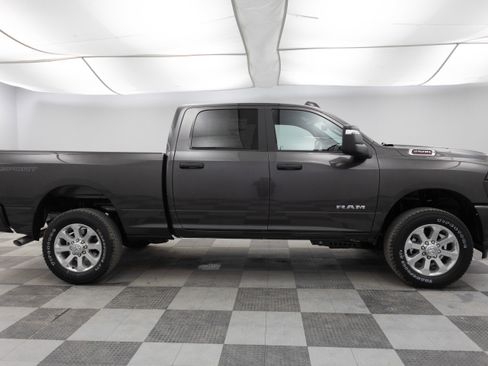 New 2026 RAM 2500 Big Horn AWD/4WD image 13