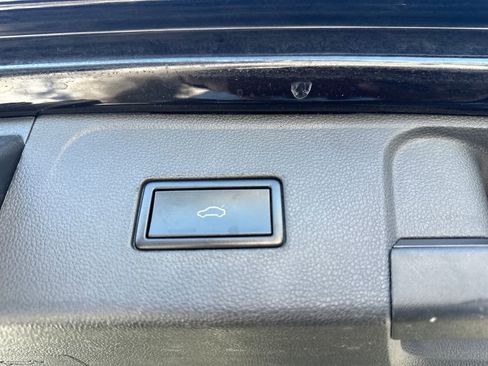 Used 2021 Volkswagen Atlas SEL image 14