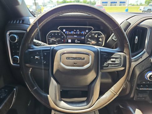 Used 2019 GMC Sierra 1500 Denali w/ Denali Ultimate Package AWD/4WD image 14