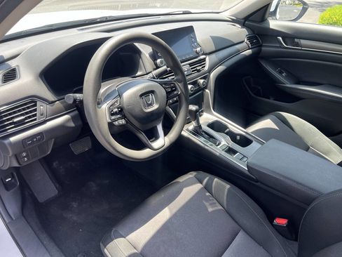 Used 2019 Honda Accord LX image 10