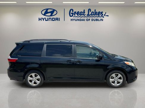 Used 2016 Toyota Sienna LE FWD image 6