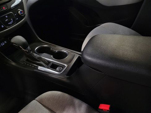 Used 2023 Chevrolet Equinox LS FWD image 26