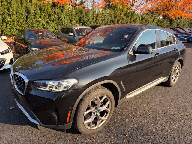Used 2023 BMW X4 xDrive30i w/ Premium Package AWD/4WD image 2
