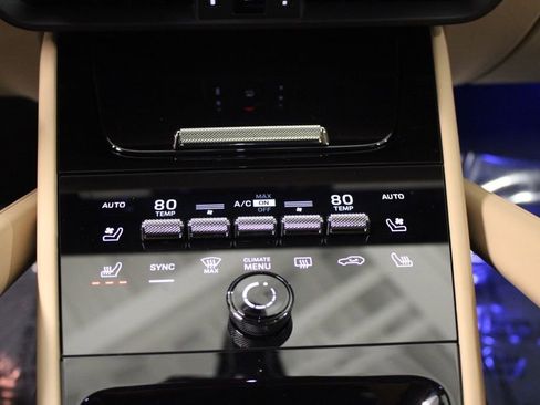 Certified 2026 Porsche Cayenne Coupe image 27