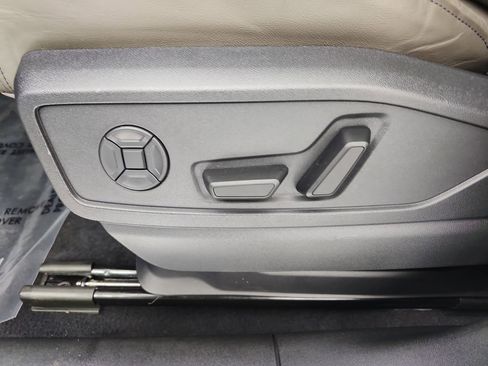 Used 2025 Audi Q5 Premium Plus w/ Premium Plus image 28