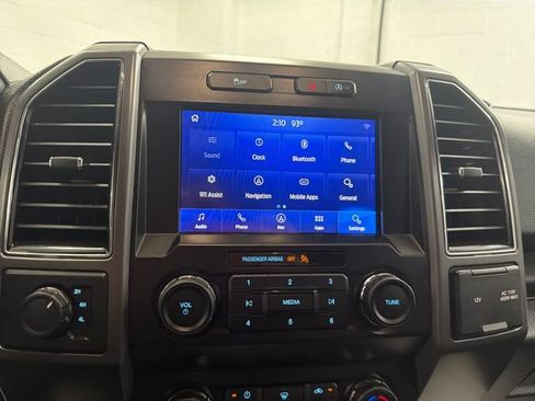 Used 2020 Ford F150 XLT w/ Equipment Group 302A Luxury AWD/4WD image 24
