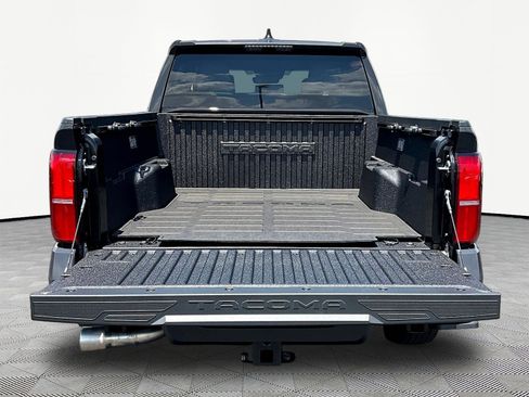 Used 2026 Toyota Tacoma SR5 AWD/4WD image 7