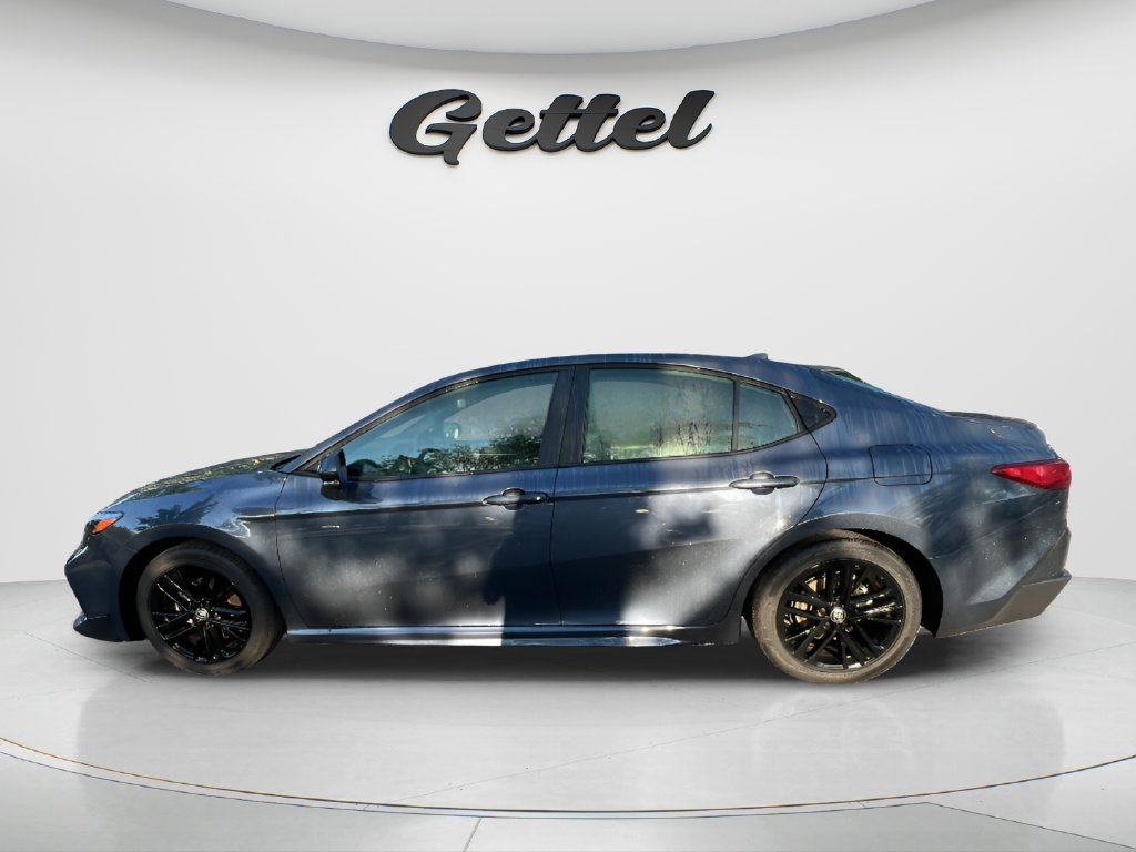 Used 2026 Toyota Camry SE FWD image 7