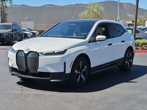 Certified 2025 BMW iX xDrive50 AWD/4WD image 5