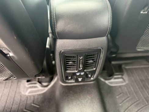 Used 2017 Dodge Durango Citadel w/ Technology Group AWD/4WD image 35