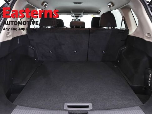 Used 2023 Nissan Rogue S AWD/4WD image 9