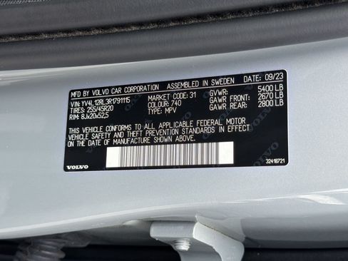 Used 2024 Volvo XC60 B5 Plus w/ Protection Package Premier AWD/4WD image 25