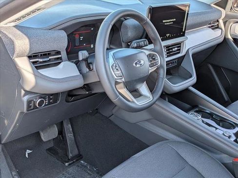 New 2026 Ford Explorer Active RWD image 3