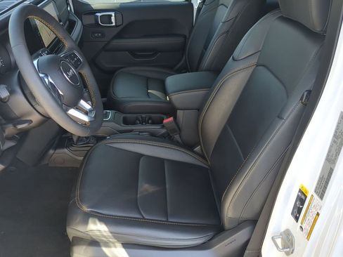 Used 2024 Jeep Wrangler Sahara w/ Technology Group image 12