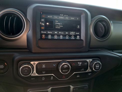 Used 2023 Jeep Wrangler Unlimited Sport AWD/4WD image 14