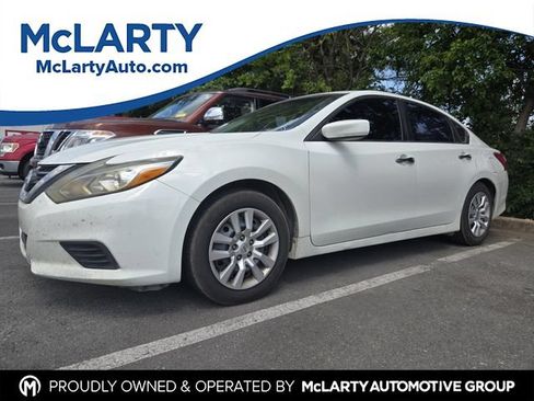 Used 2016 Nissan Altima 2.5 S w/ Power Driver Seat Package FWD image 1