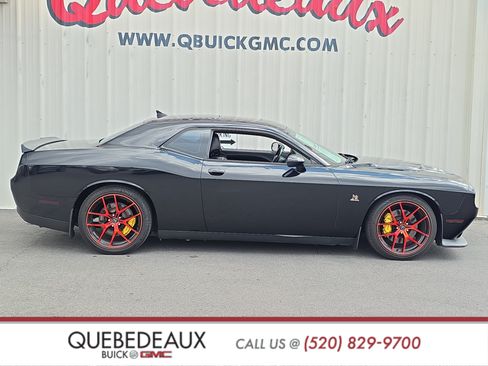 Used 2016 Dodge Challenger R/T Scat Pack w/ Leather Interior Group RWD image 8