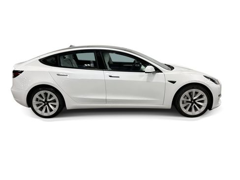 Certified 2022 Tesla Model 3 Long Range AWD/4WD image 7