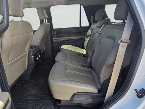 Used 2020 Ford Expedition Limited w/ Equipment Group 302A AWD/4WD image 27