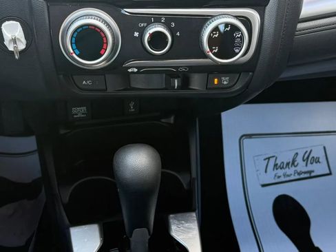 Used 2019 Honda Fit LX image 17
