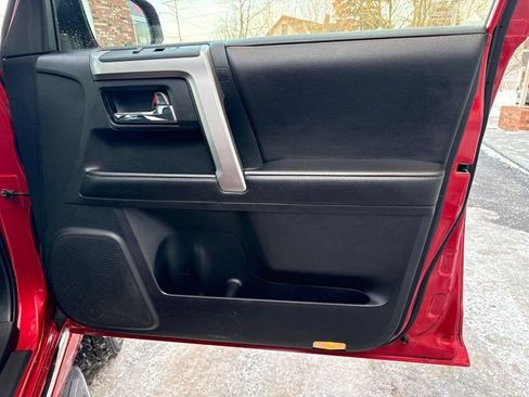 Used 2014 Toyota 4Runner Limited image 15