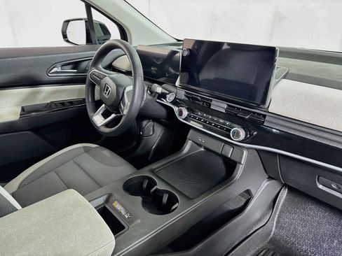 Used 2025 Honda Prologue EX image 28