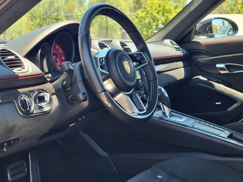 Certified 2025 Porsche 718 Cayman GTS RWD image 4