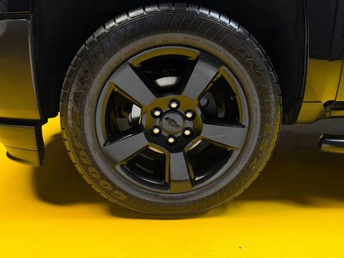 Used 2017 Chevrolet Silverado 1500 W/T w/ Black Out Edition RWD image 7