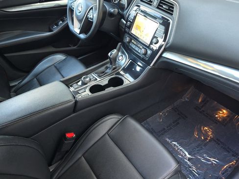 Used 2022 Nissan Maxima SV w/ Floor Mat Group FWD image 17