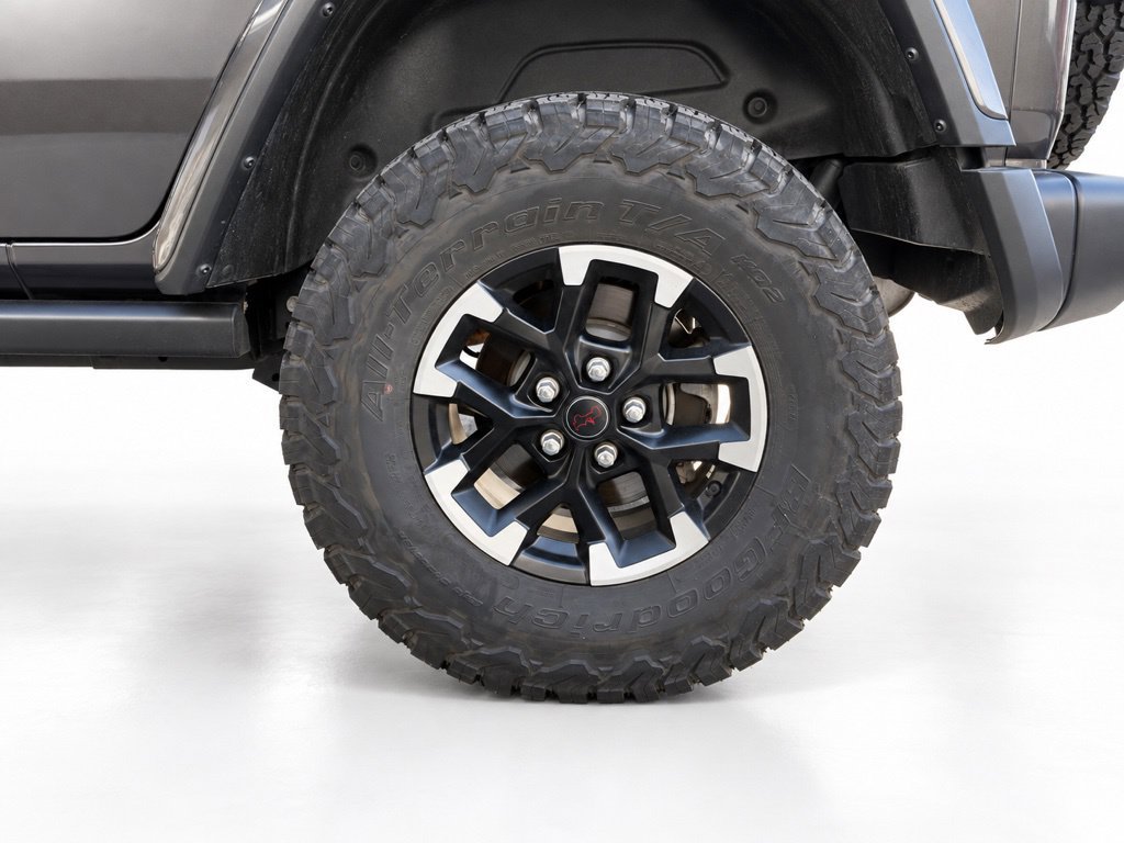 Used 2025 Jeep Wrangler Unlimited Rubicon w/ Safety Group AWD/4WD image 8