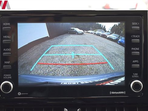 Used 2022 Toyota Corolla LE image 19